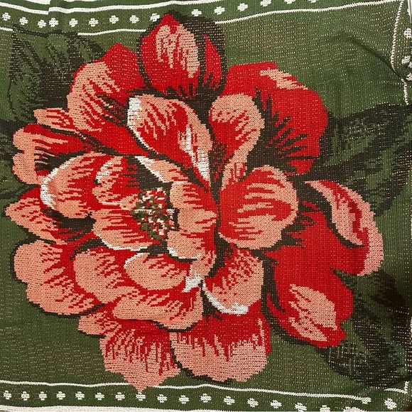 FARM Rio Green and Red Cozy Blanket - Picture 7 of 9